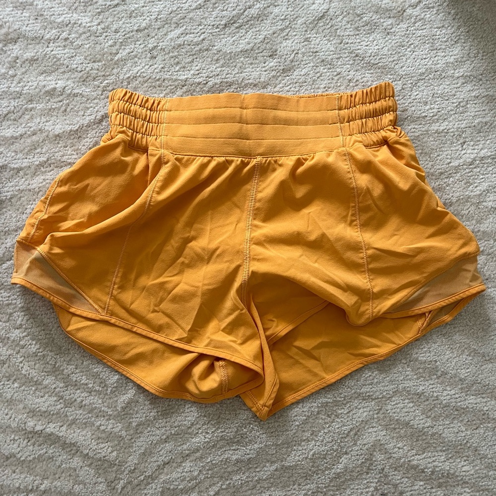 Lululemon high rise hotty hot shorts